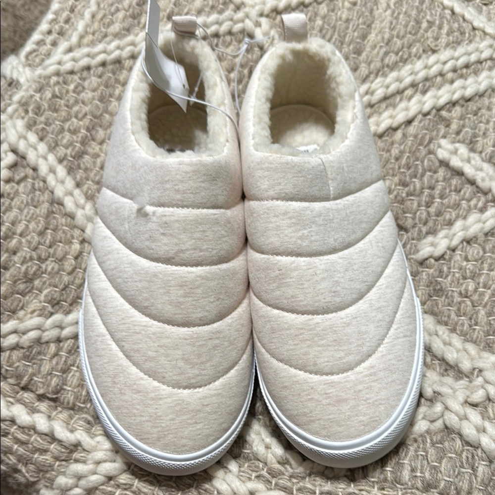 Hurley Cream Quilted Comfort Slip on
